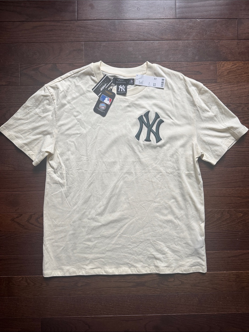 Pro Standard Yankees Men’s Cream Short-Sleeve T-Shirt with Dark Green NY Logo